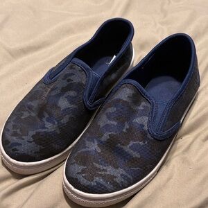 Cute blue camo slip-on tennis shoes, kids size 3, Cat & Jack brand